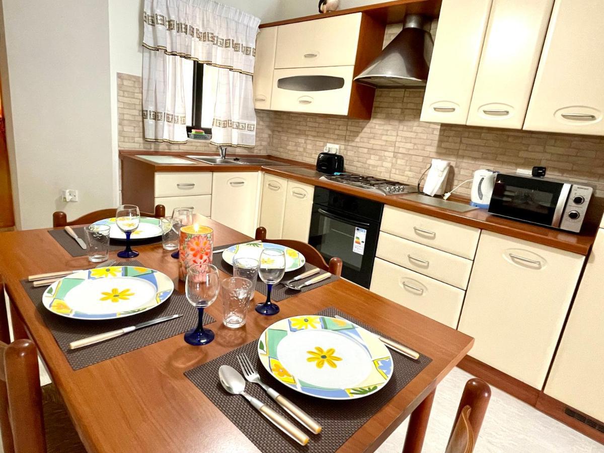 Regent Court - 3 Bedroom Apartment Within Walking Distance From Seafront San Pawl il-Baħar Zewnętrze zdjęcie