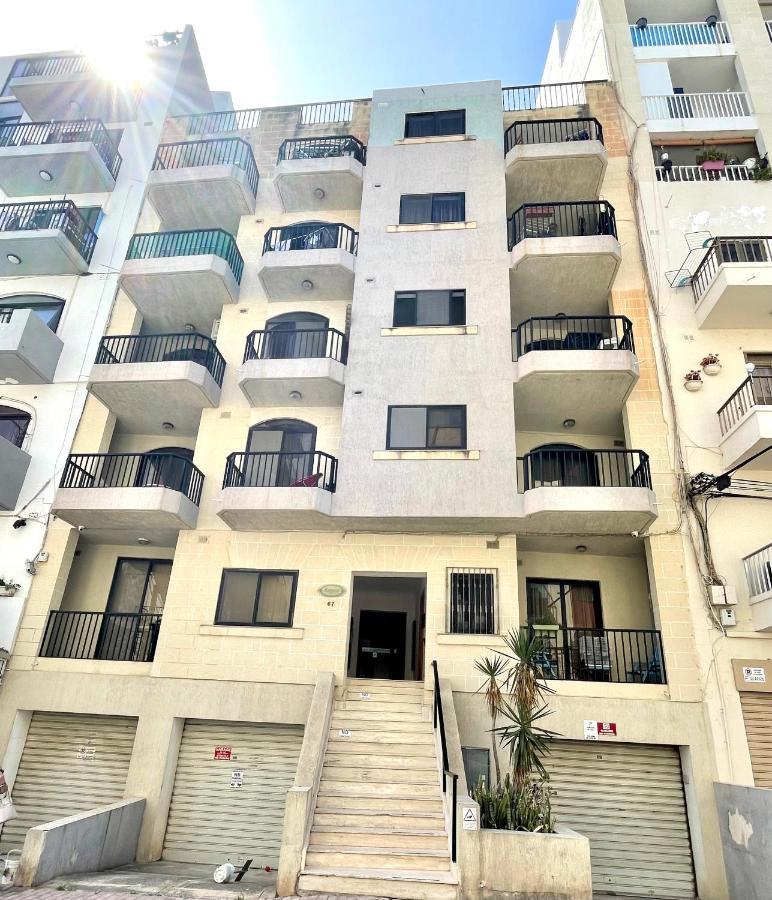 Regent Court - 3 Bedroom Apartment Within Walking Distance From Seafront San Pawl il-Baħar Zewnętrze zdjęcie