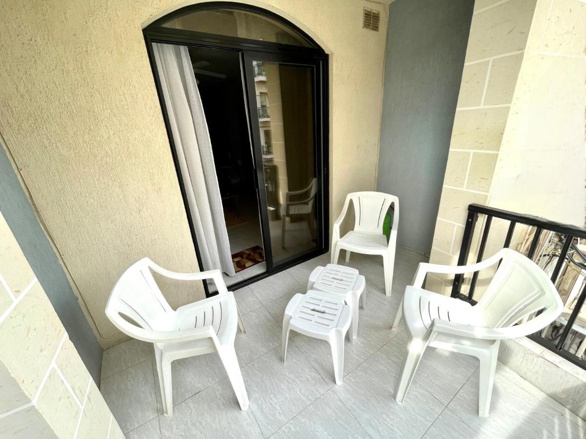 Regent Court - 3 Bedroom Apartment Within Walking Distance From Seafront San Pawl il-Baħar Zewnętrze zdjęcie