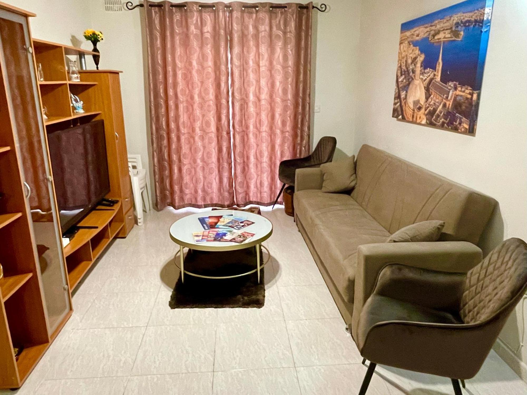 Regent Court - 3 Bedroom Apartment Within Walking Distance From Seafront San Pawl il-Baħar Zewnętrze zdjęcie