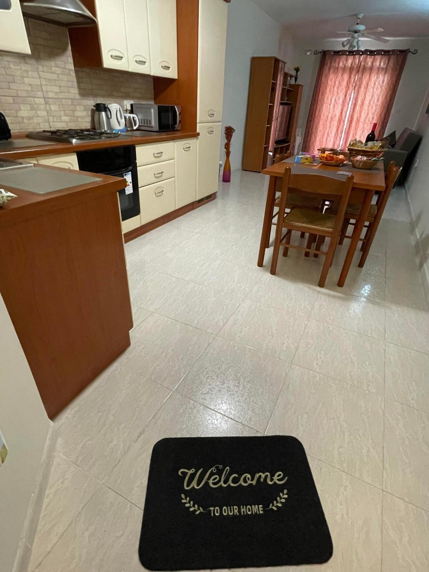 Regent Court - 3 Bedroom Apartment Within Walking Distance From Seafront San Pawl il-Baħar Zewnętrze zdjęcie